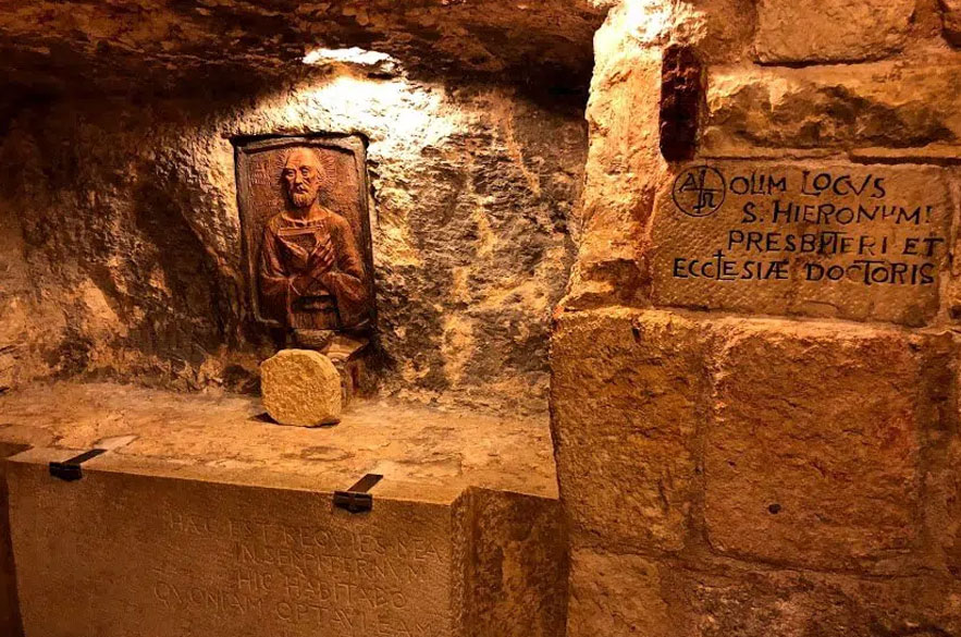 Cripta de São Jerônimo - Peregrina Turismo