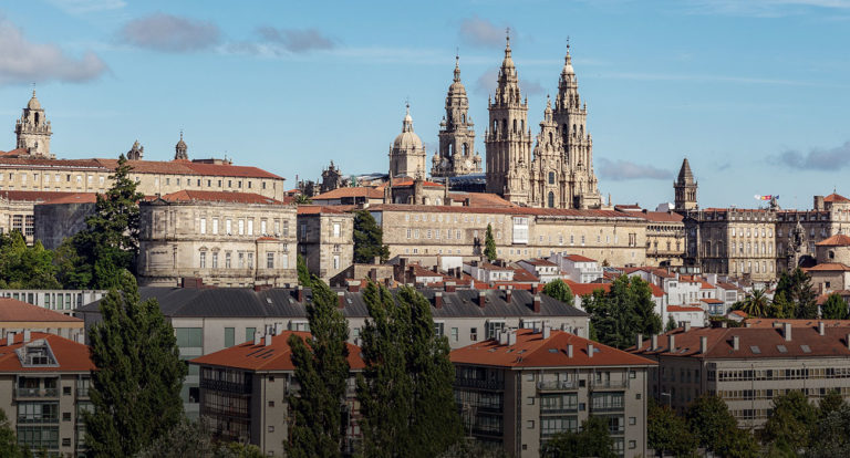 Santiago de Compostela - Peregrina Turismo