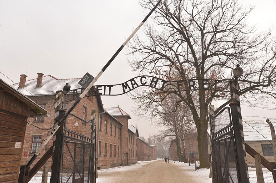 Antigo campo de concentração de Auschwitz - Peregrina Brasil Turismo