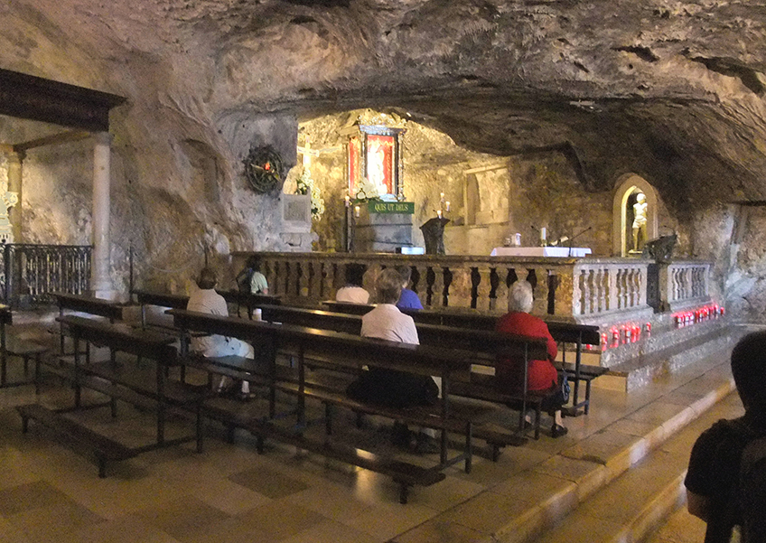 Gruta de São Miguel Arcanjo