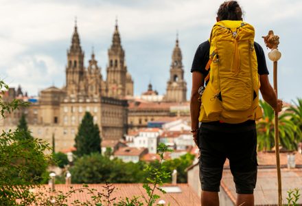 Caminho de Santiago de Compostela - Peregrina Turismo